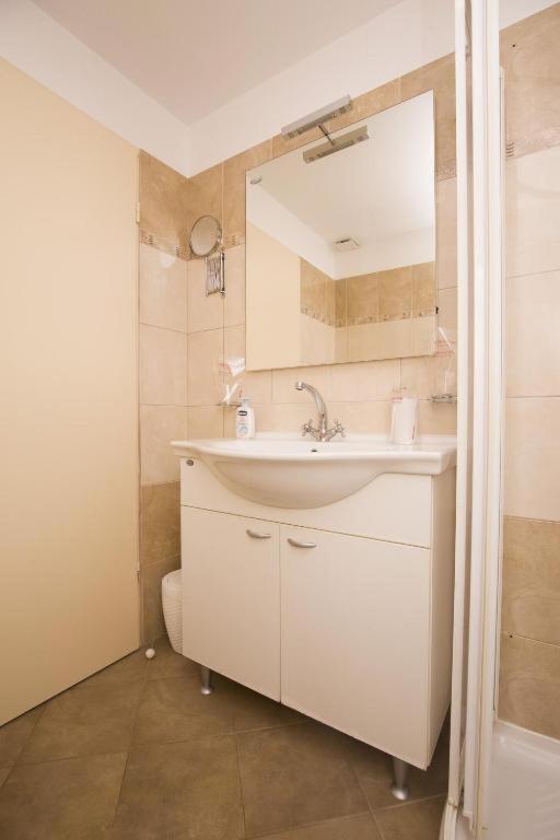 Apartments Ragusa Ровинь Экстерьер фото